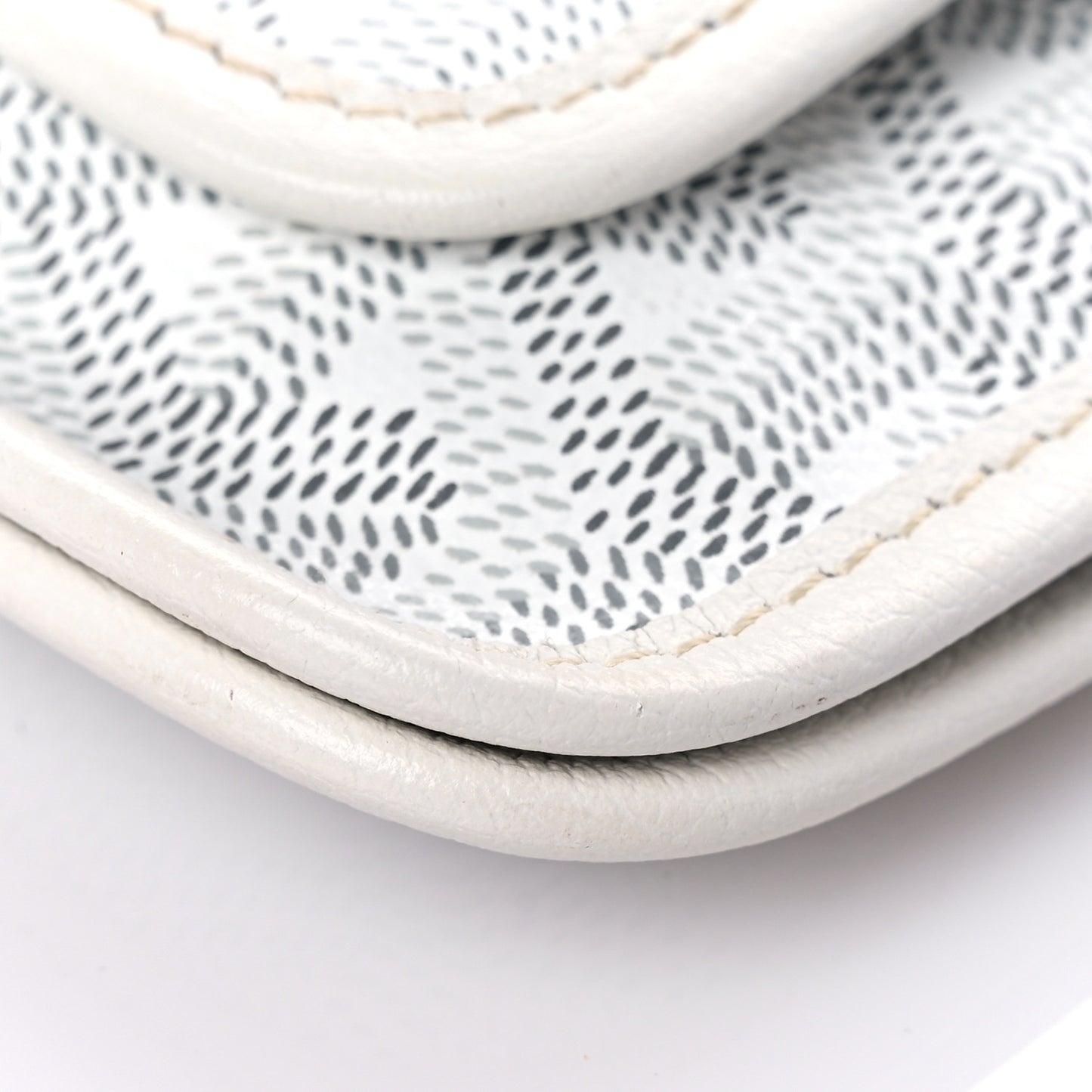 Goyardine Plumet Wallet Clutch White