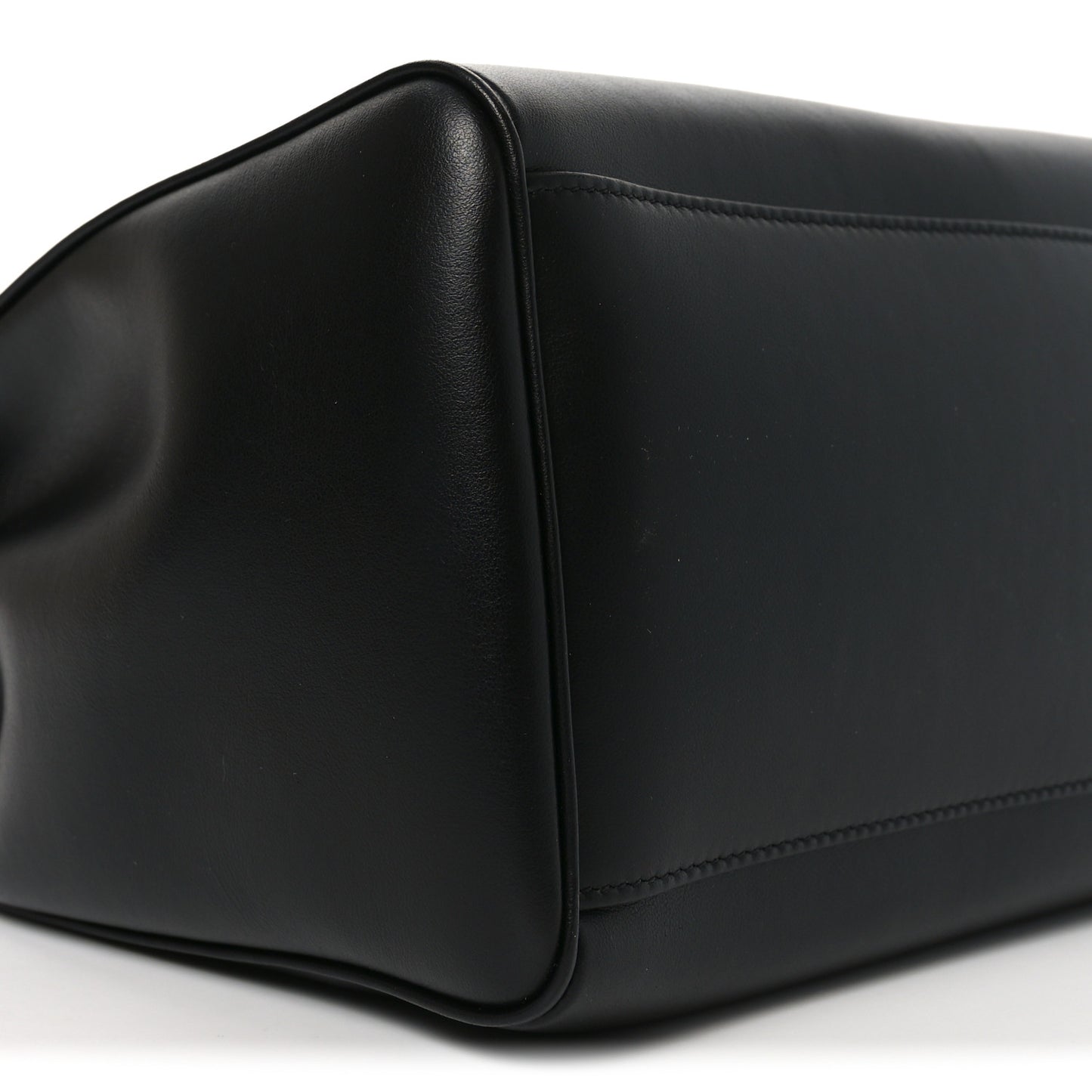 Smooth Calfskin Medium Soft 16 Bag Black