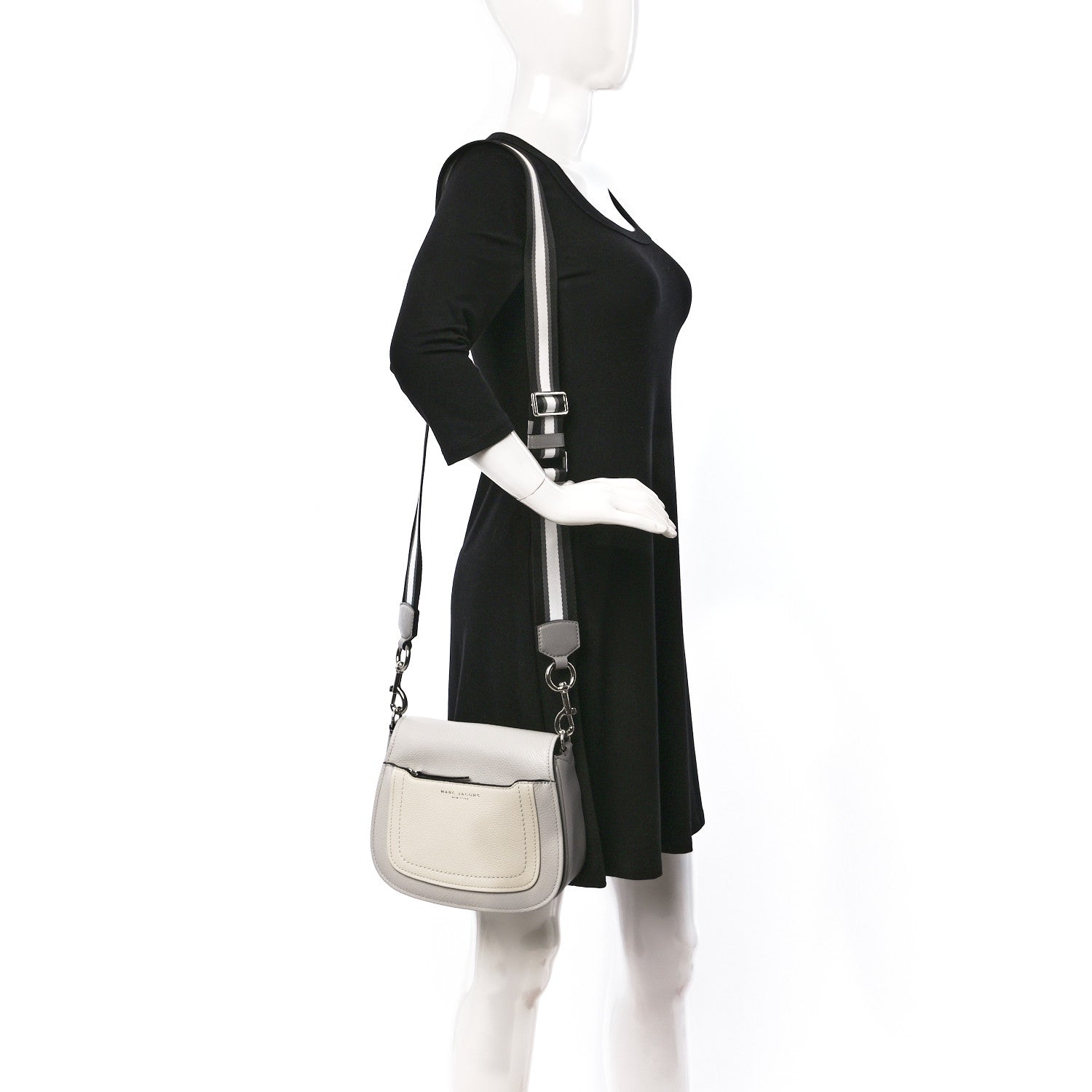 Marc Jacobs Calfskin Empire City Messenger Crossbody Ghost Grey Multicolor 2 of 9