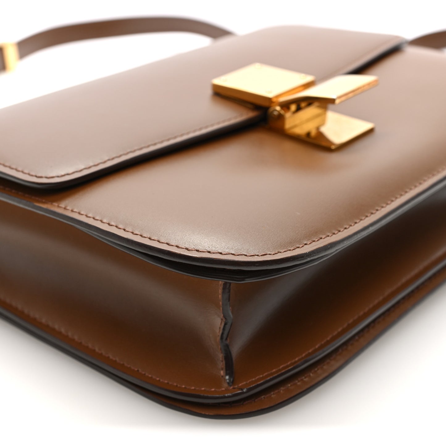 Box Calfskin Medium Classic Box Flap Bag Camel