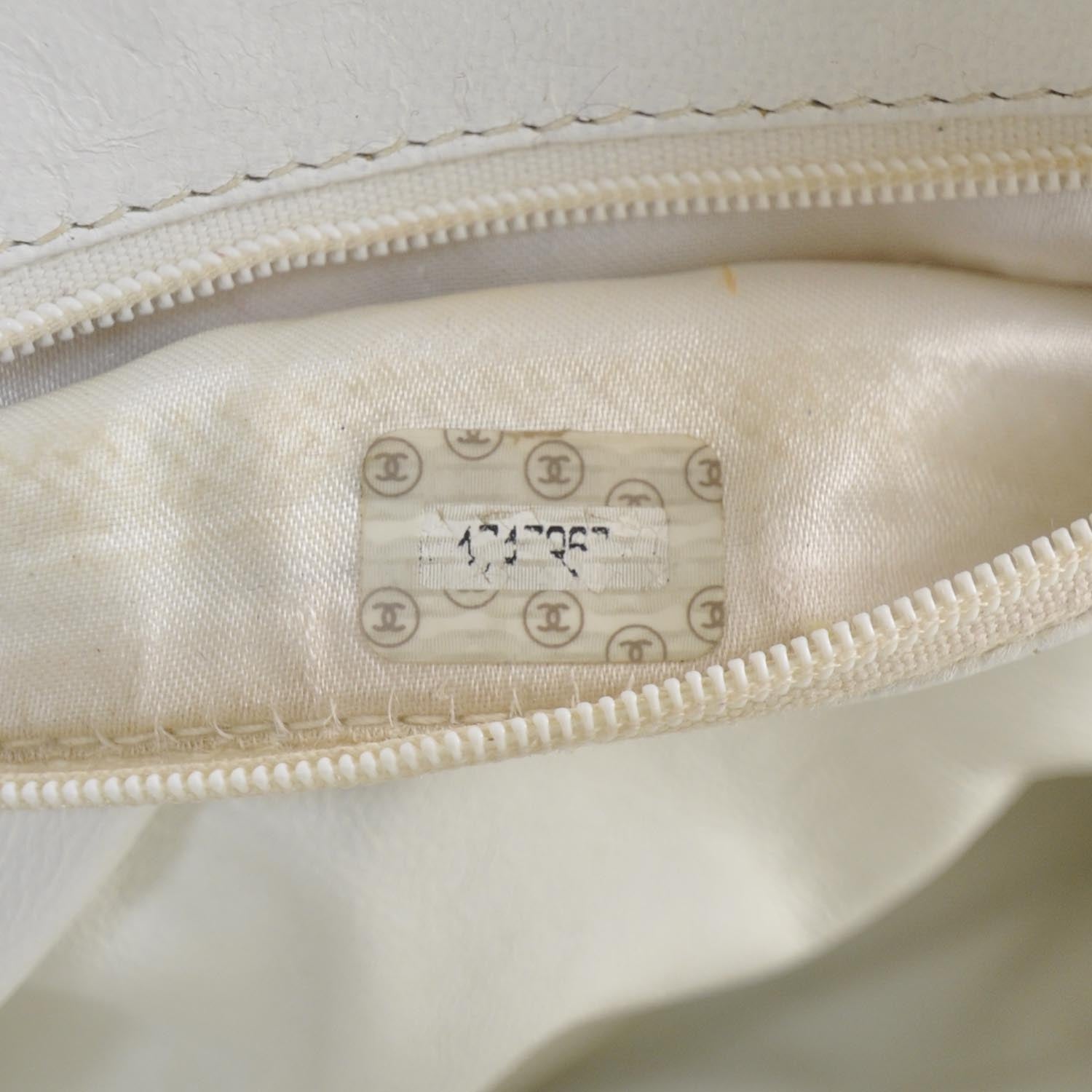 Chanel Caviar Quilted Shoulder Bag White 9 of 10