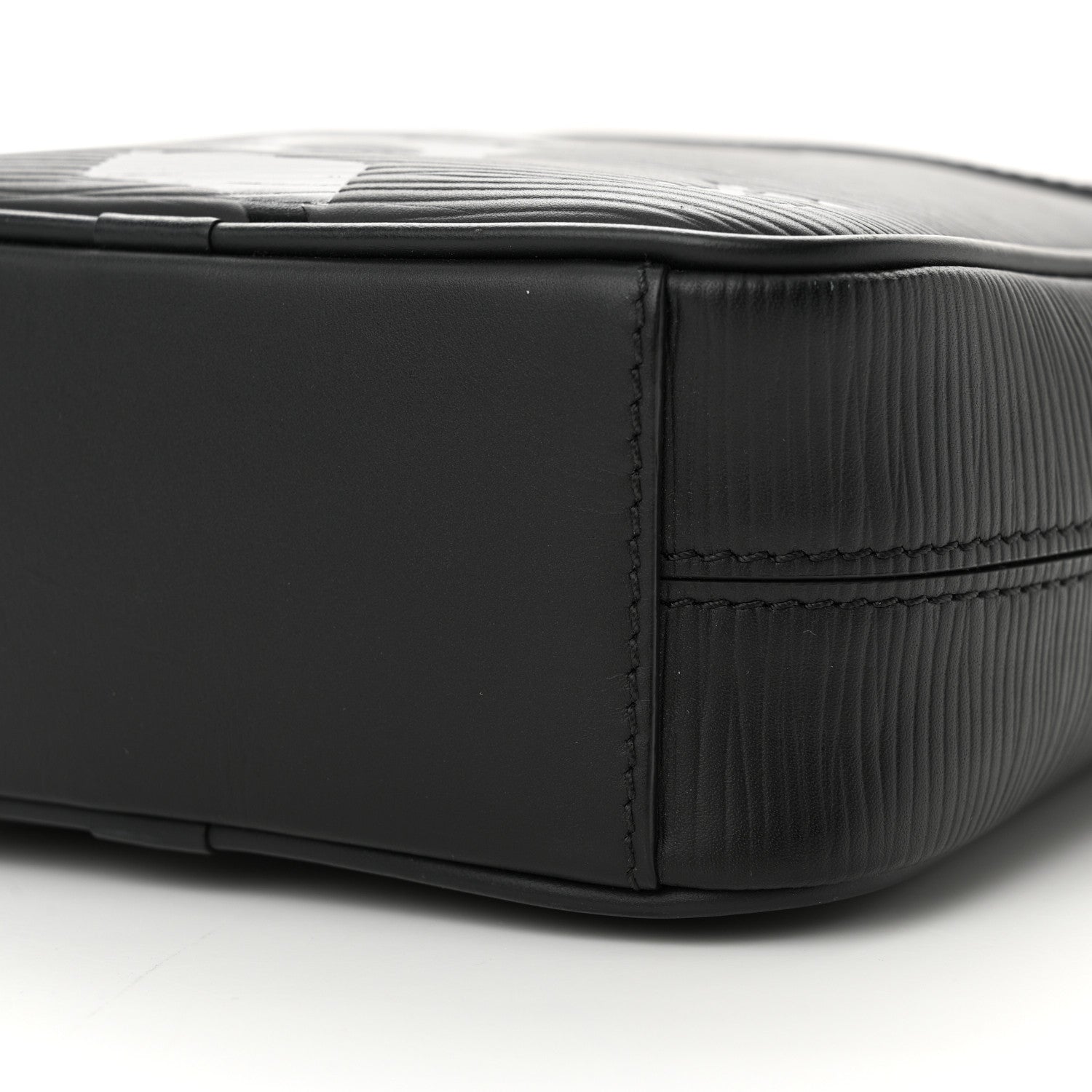 Louis Vuitton X SUPREME Epi Danube PM Black 9 of 10