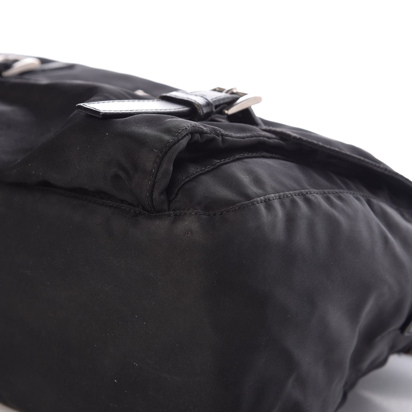 Nylon Vela Messenger Bag Black