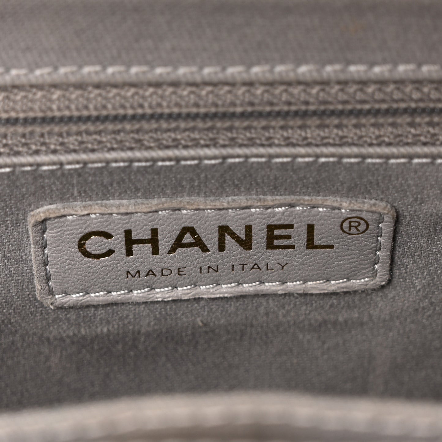 Caviar Quilted Medium Business Affinity Flap Grey