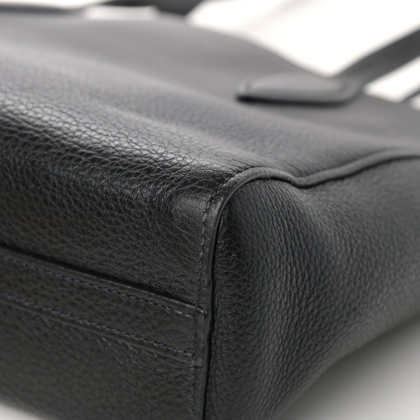 Vitello Phenix Tote Black