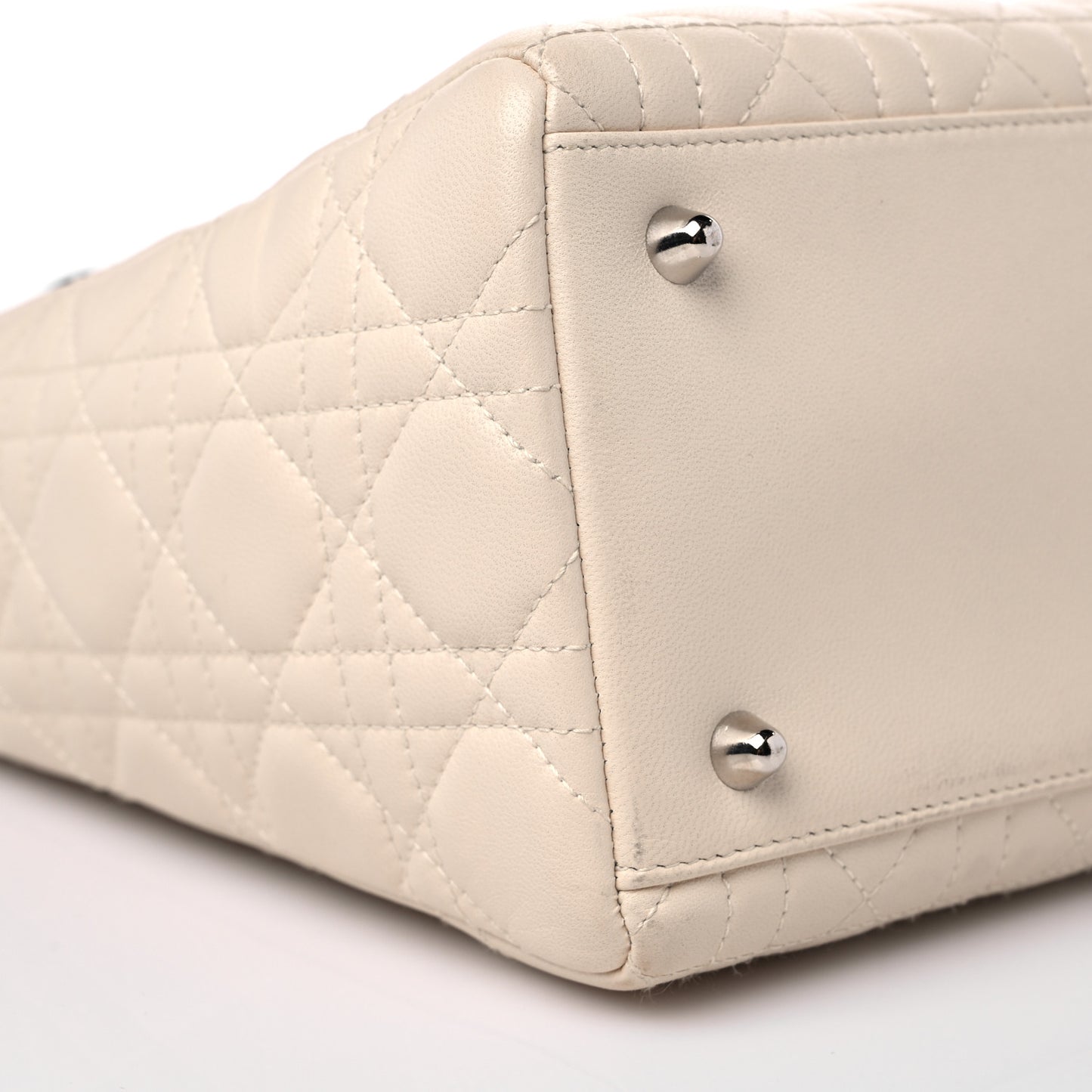 Lambskin Cannage Medium Lady Dior Light Beige
