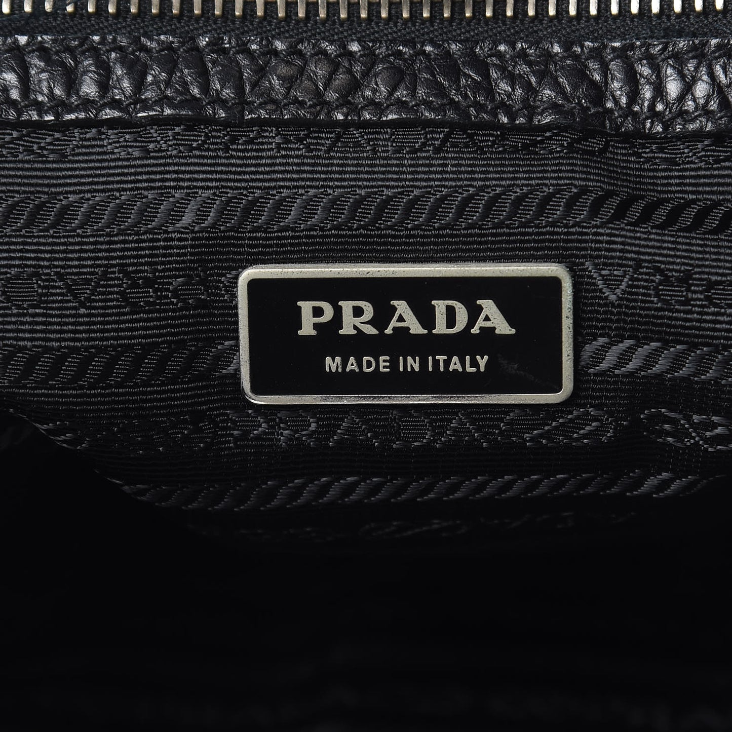 Vitello Daino Hobo Black