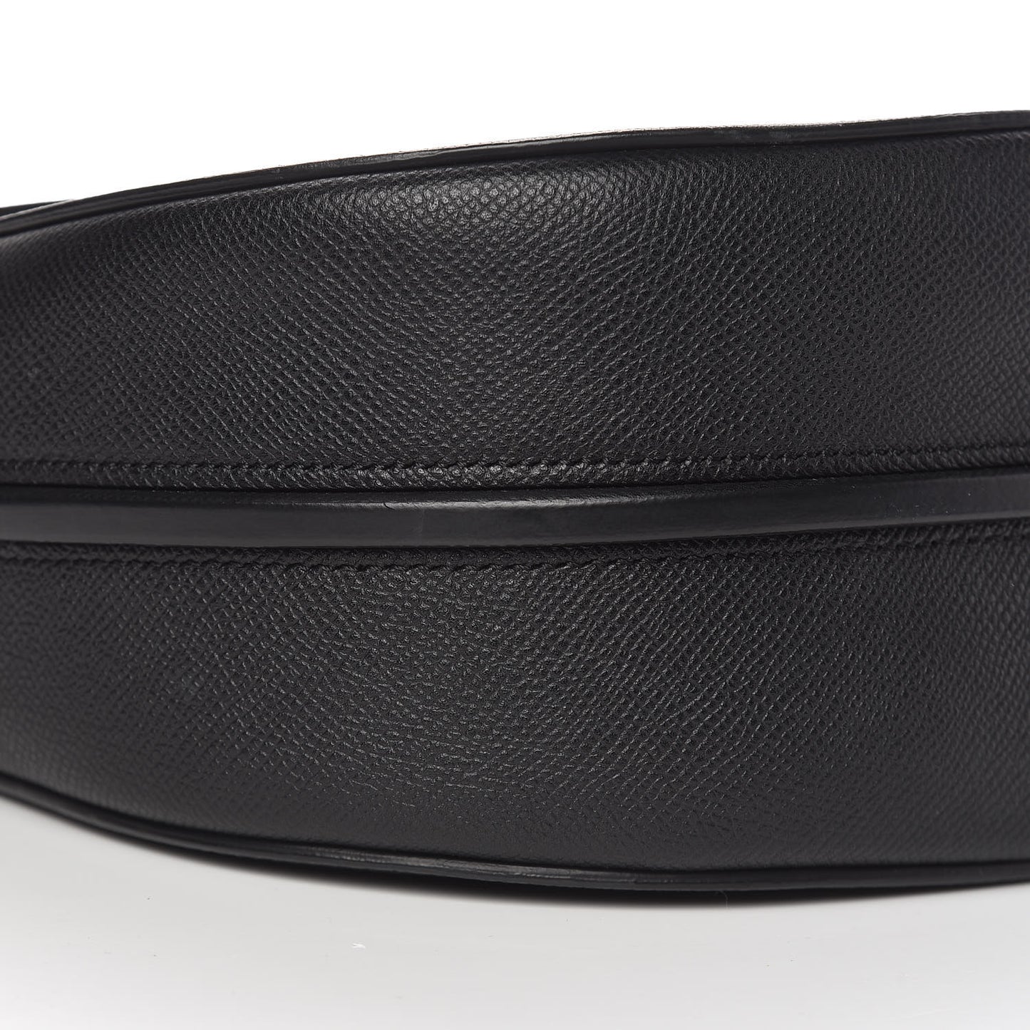 Grained Calfskin Medium Trotteur Black