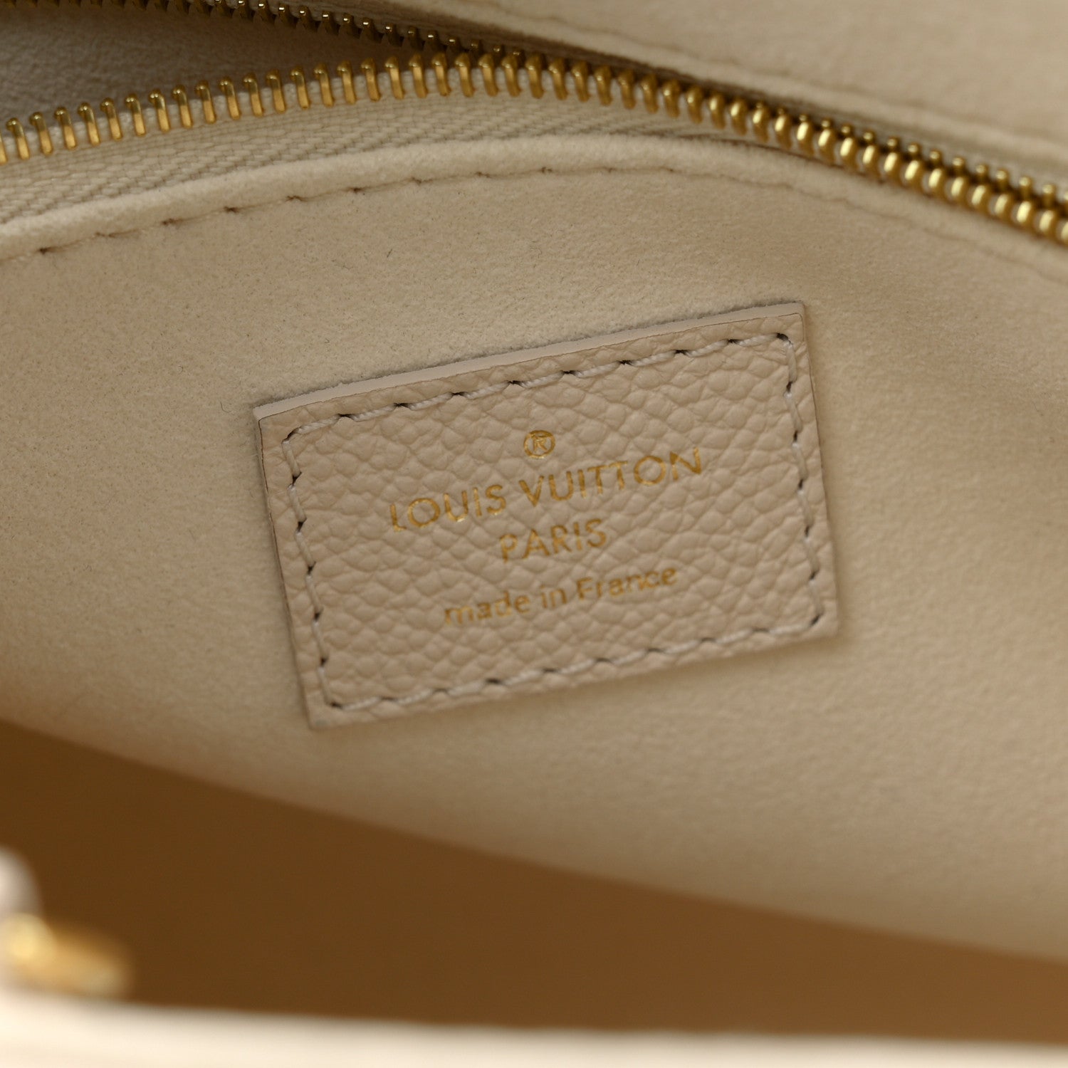 Louis Vuitton Empreinte Monogram Giant By The Pool Onthego PM Neutral Gradient 6 of 9