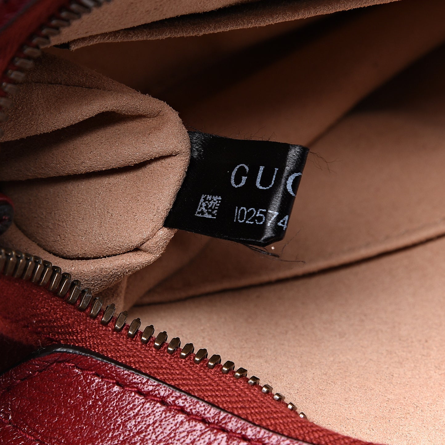 Piuma Lux Calfskin Small Re(Belle) Crossbody Bag Romantic Cerise