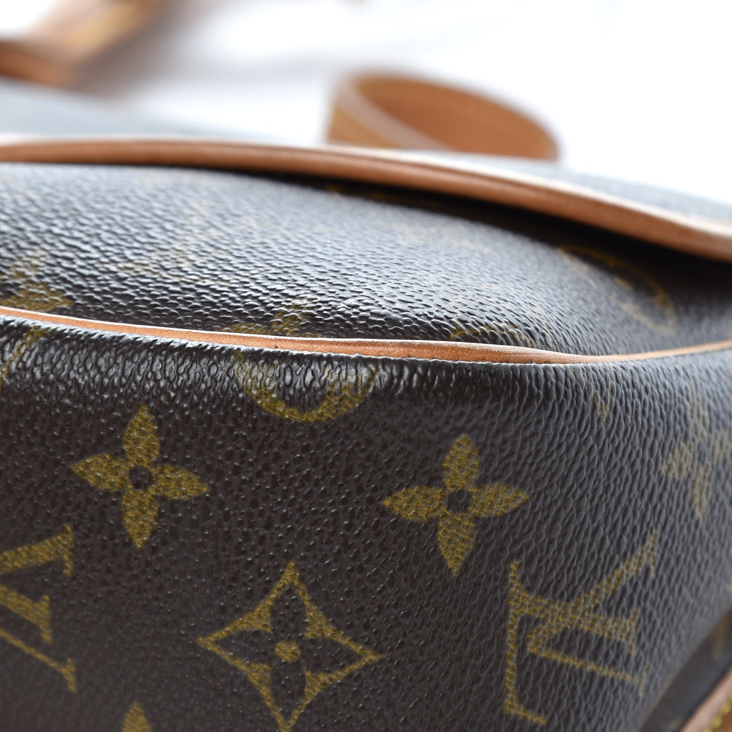 Louis Vuitton Monogram Sologne 13 of 15
