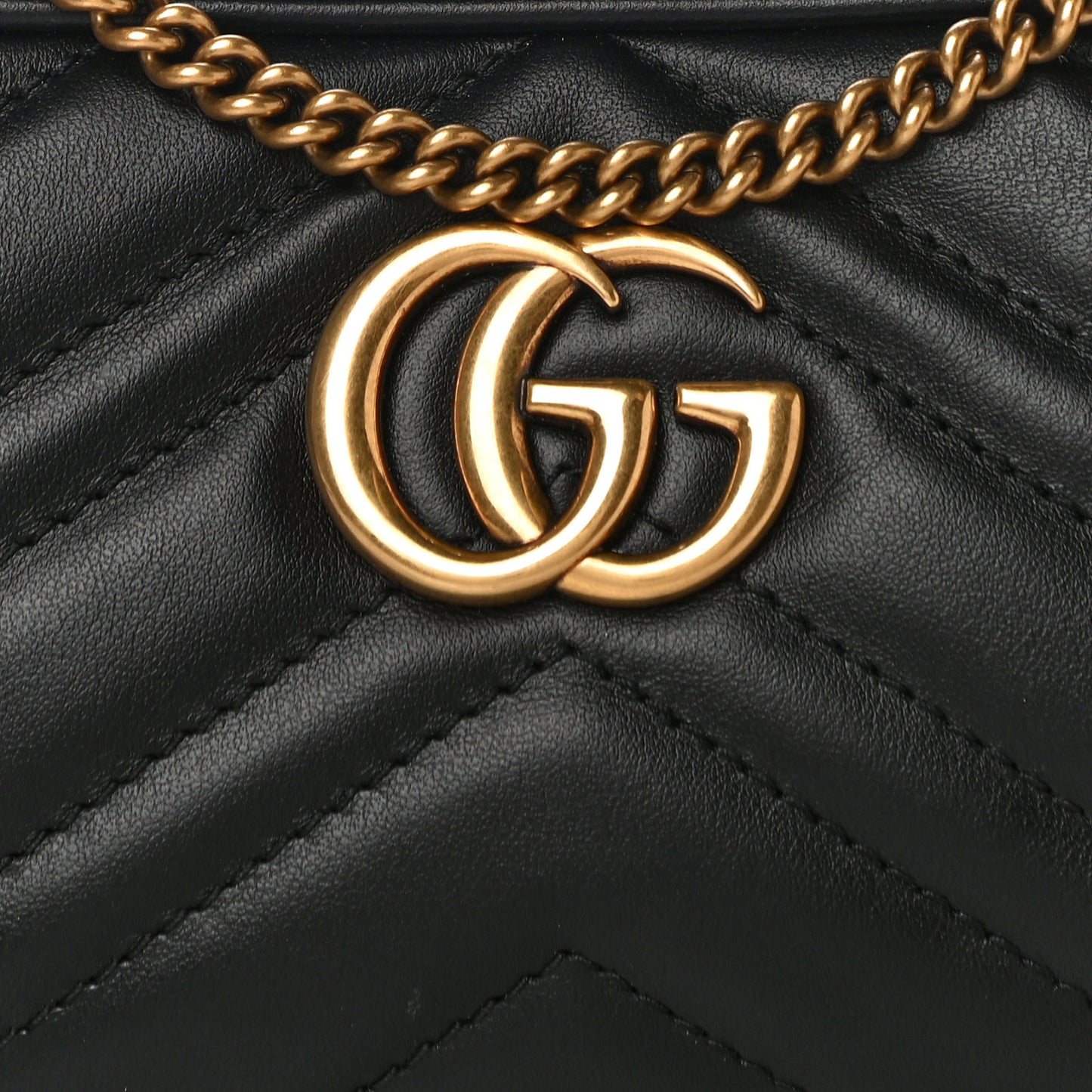 Calfskin Matelasse Mini GG Marmont Chain Crossbody Bag Black
