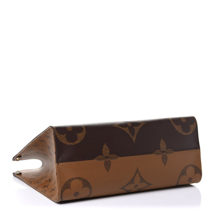 Louis Vuitton Reverse Monogram Giant Onthego MM 4 of 18