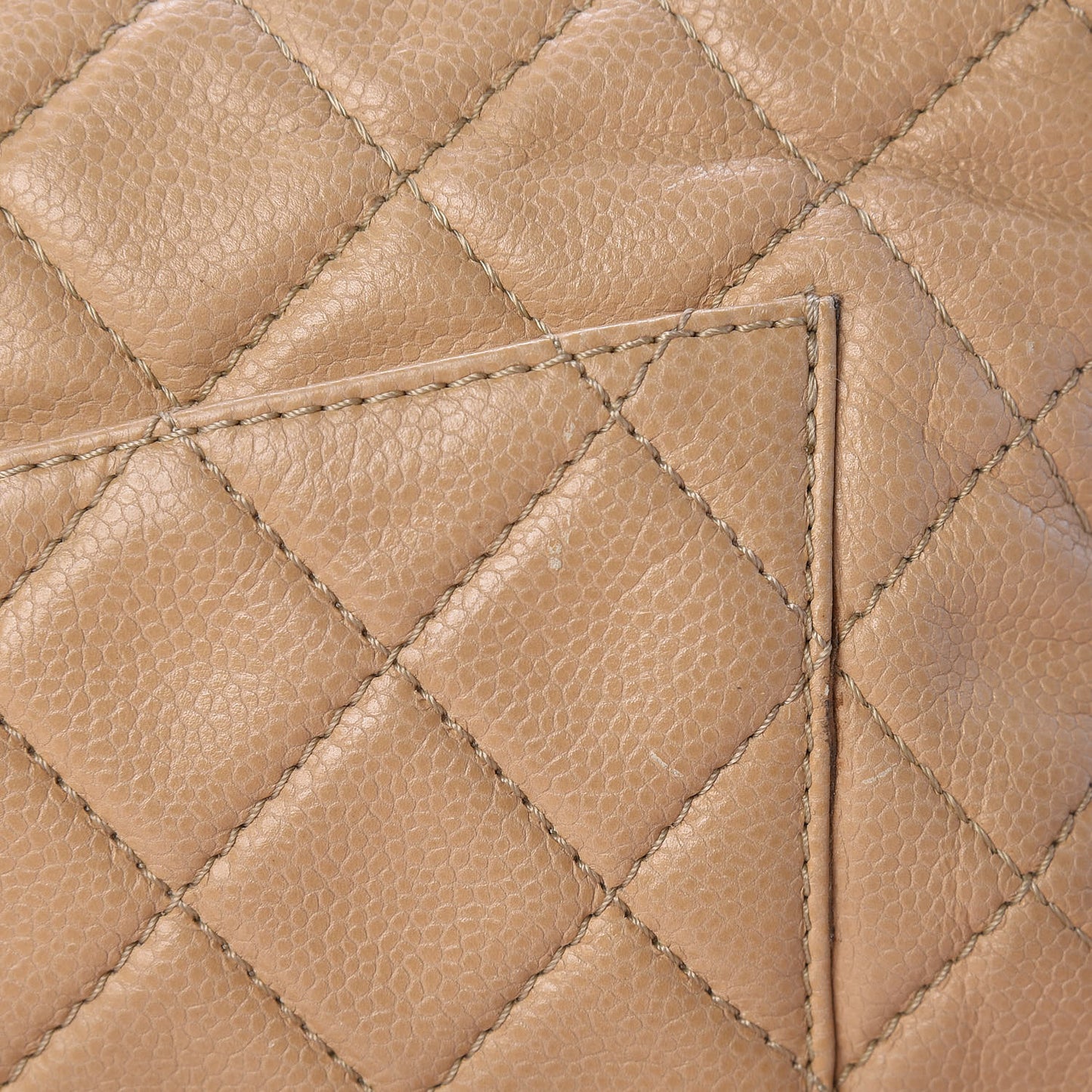 Caviar Quilted Jumbo Reissue Messenger Flap Beige