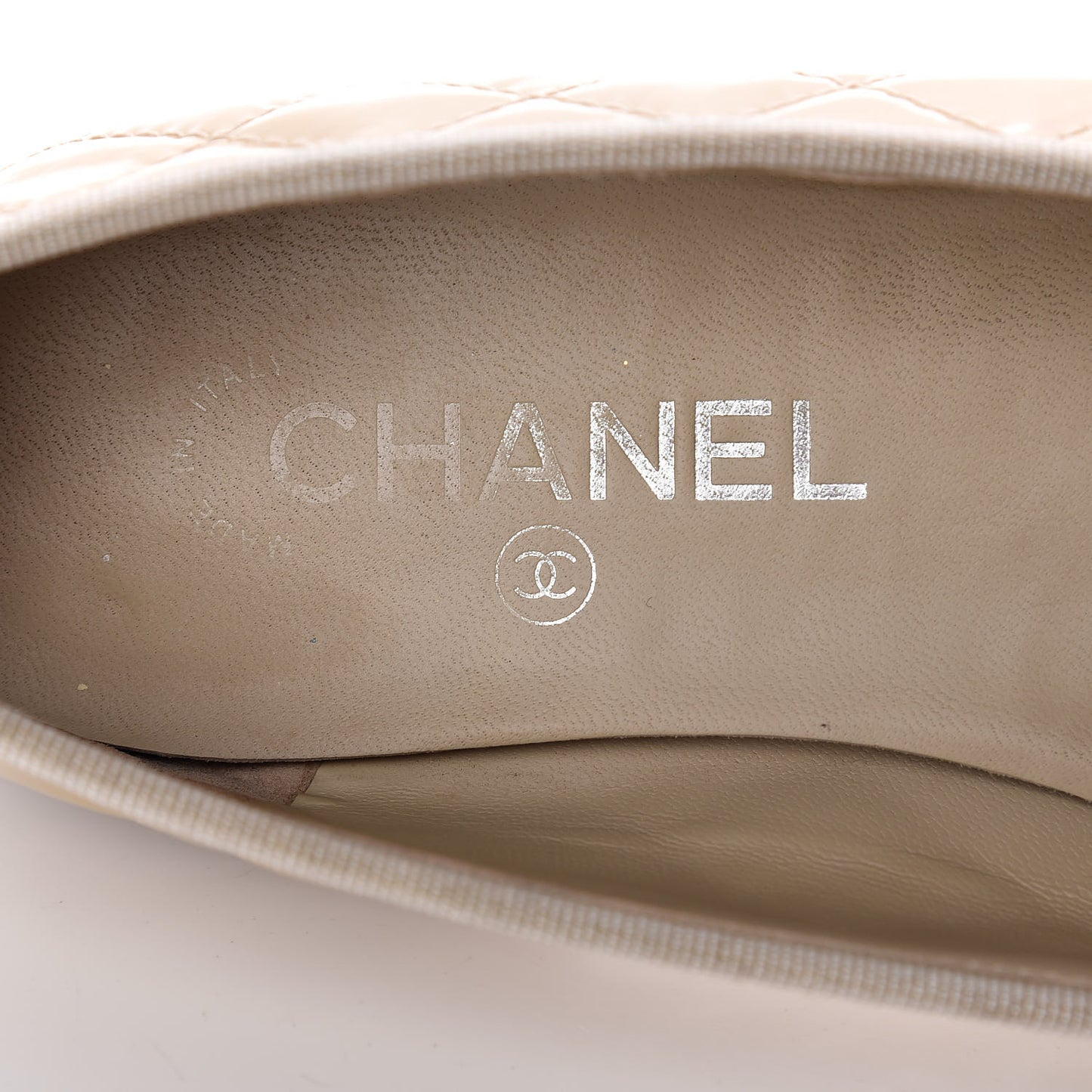 Patent Calfskin Quilted Cap Toe CC Ballerina Flats 38 Beige