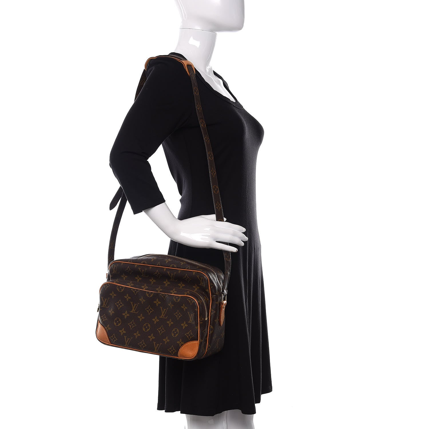 Louis Vuitton Monogram Nil 28 2 of 10