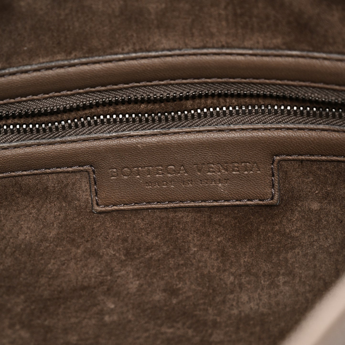 Nappa Intrecciato Medium Veneta Hobo Fume