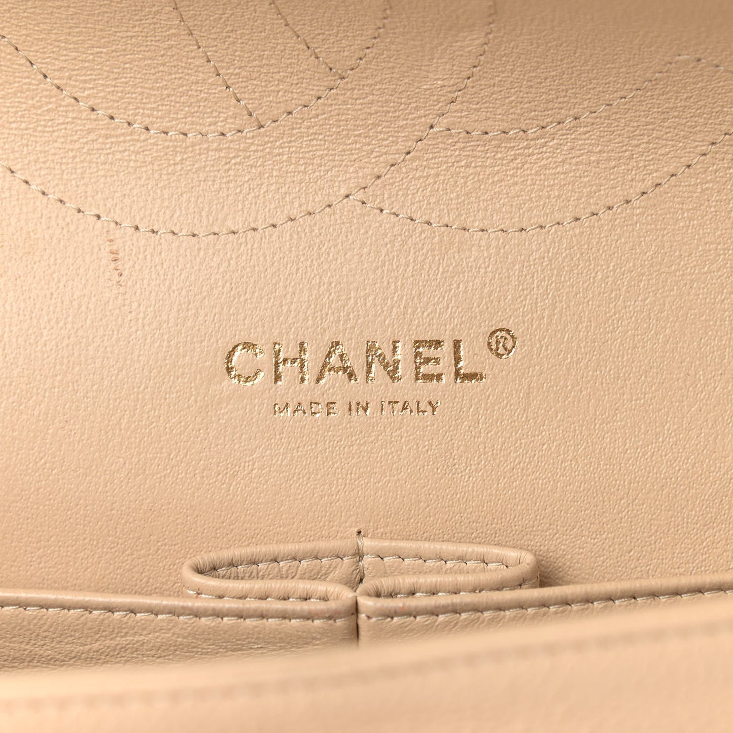 Caviar Quilted Jumbo Double Flap Beige Clair