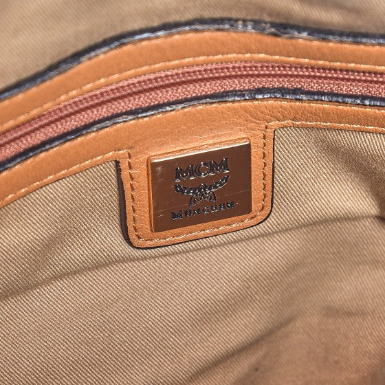Visetos Medium Essentials Shoulder Bag Cognac