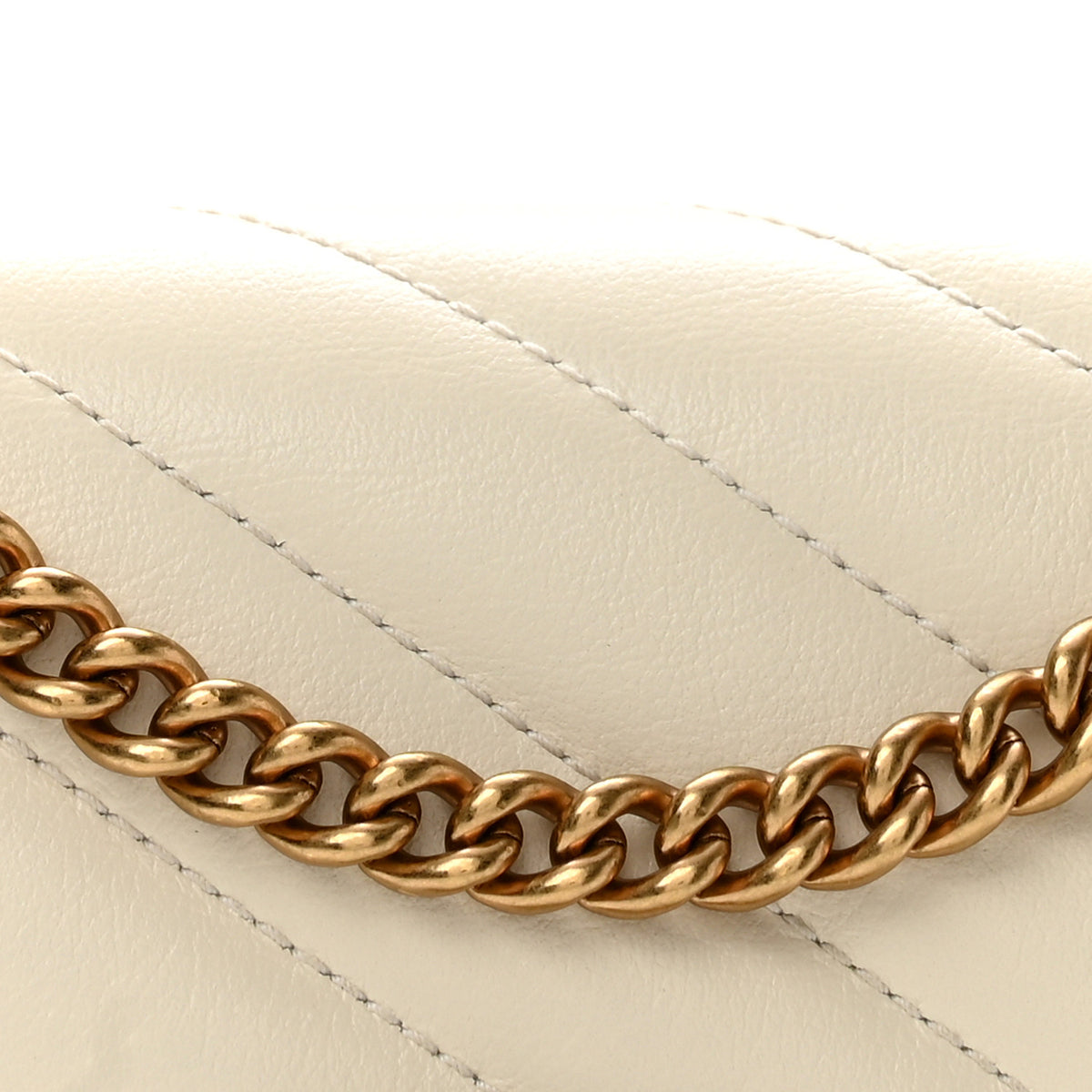 Vintage Effect Calfskin Matelasse Diagonal Torchon GG Marmont Chain Wallet Mystic White Blue Agata