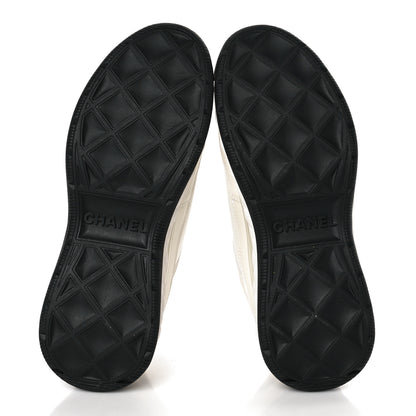 Chanel Velvet Calfskin Mixed Fibers CC Sneakers 37 Ivory Black 5 of 8