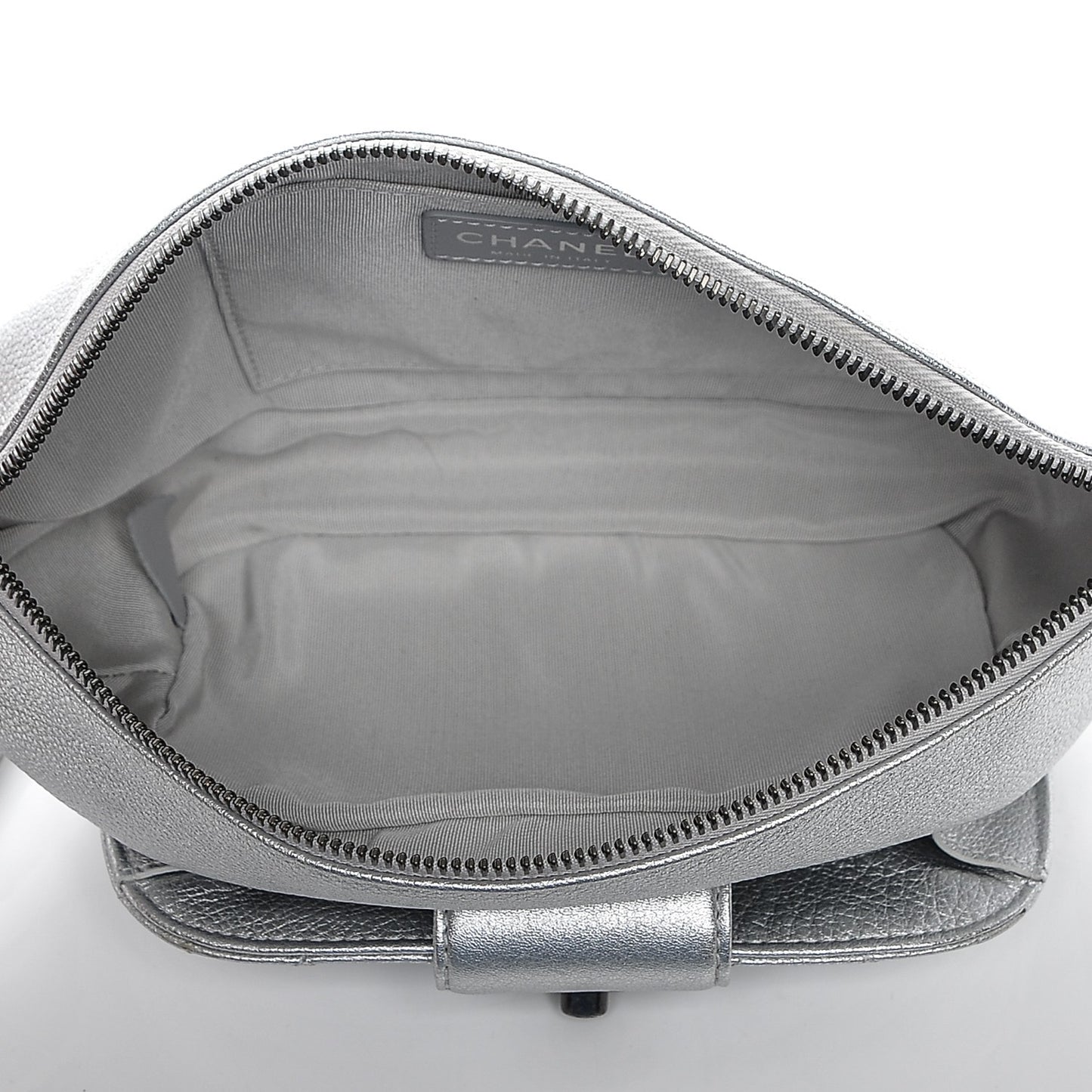 Metallic Grained Calfskin Quilted Casual Rock Waist Bag Fanny Pack Silver