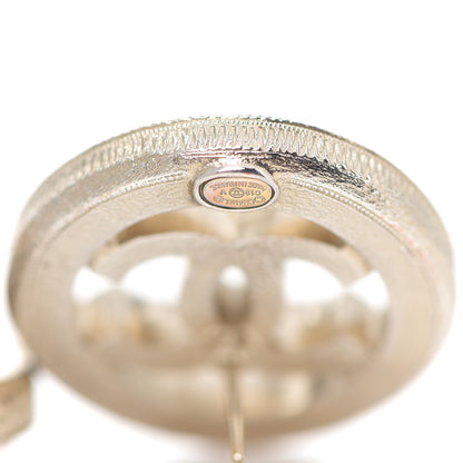 Chanel Pearl CC Round Earrings Gold 3 of 3