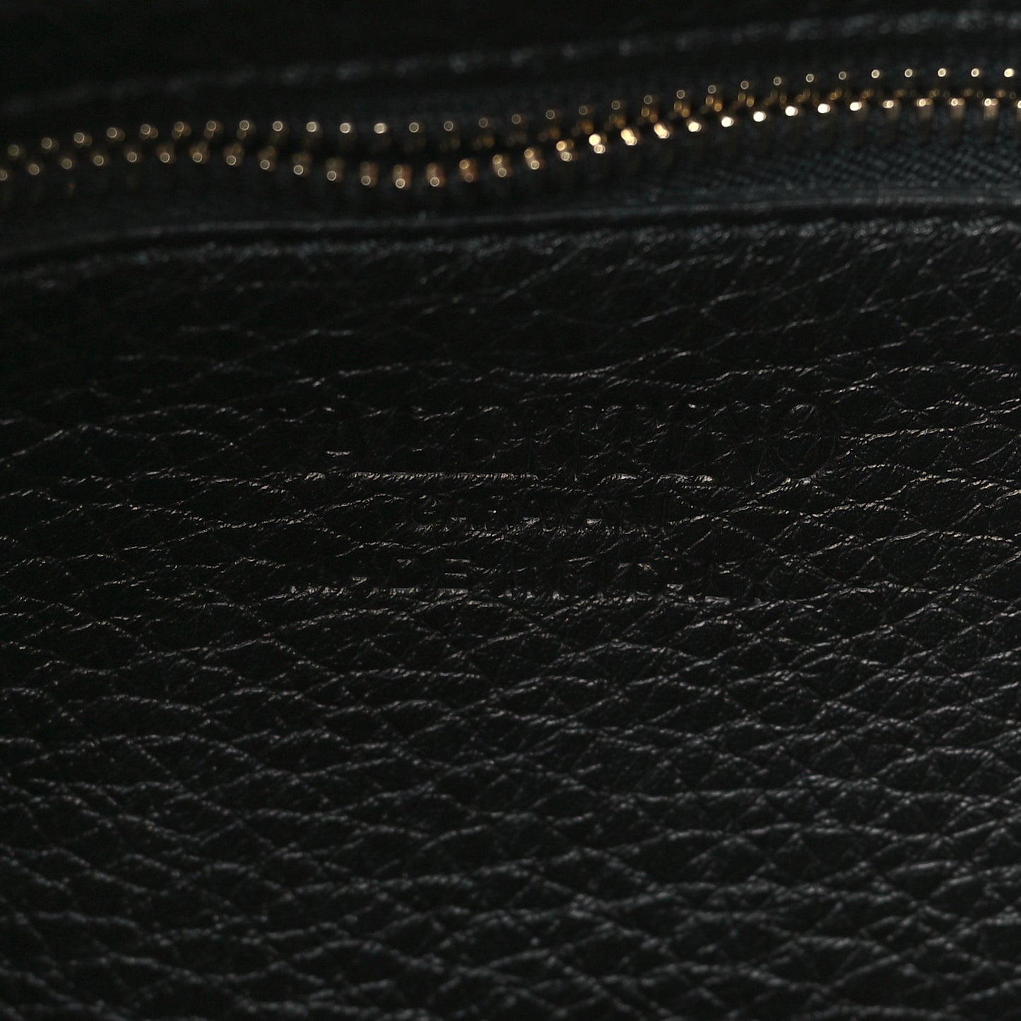 Pebbled Calfskin Mini Rockstud Flip-Lock Messenger Bag Black