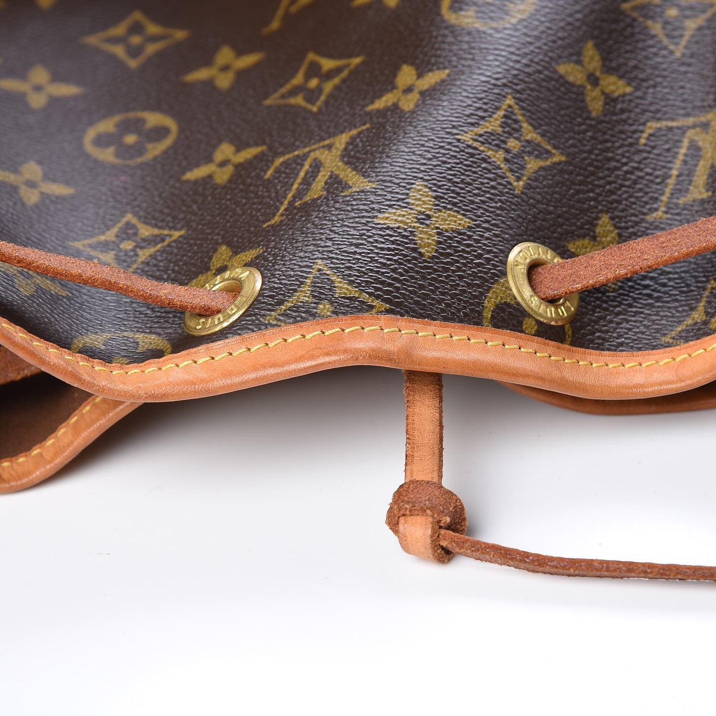 Monogram Noe