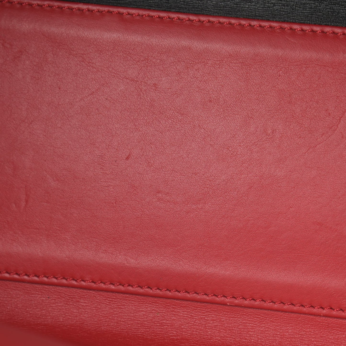 Calfskin City Steamer MM Rouge Black