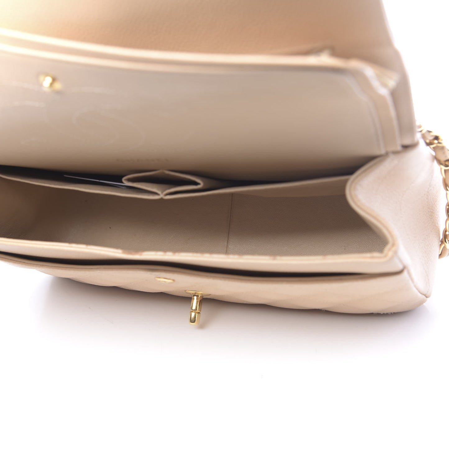 Caviar Quilted Jumbo Double Flap Beige Clair