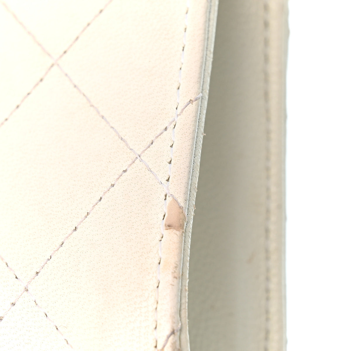 Goatskin Chic Pearls Clutch On Chain White