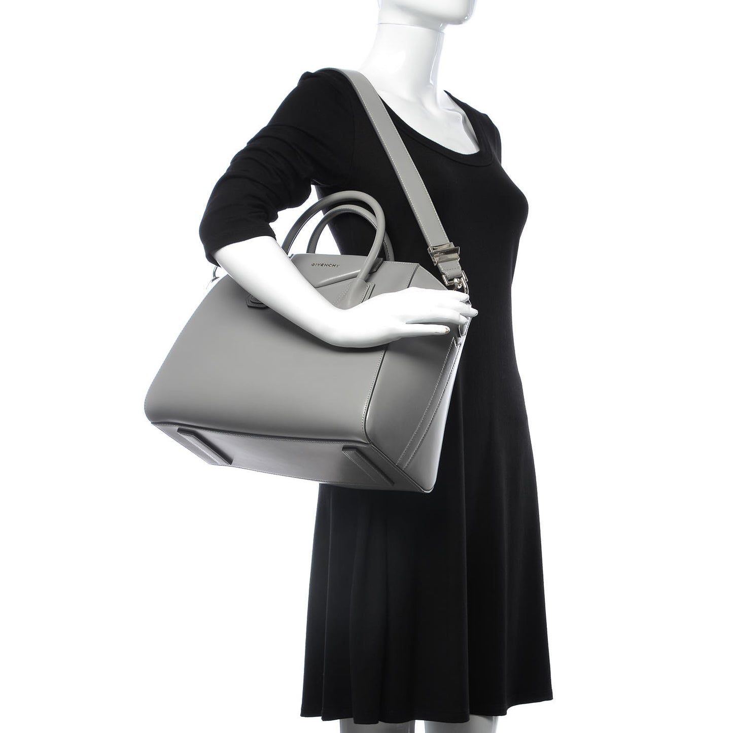 Shiny Lord Calfskin Medium Antigona Pearl Grey