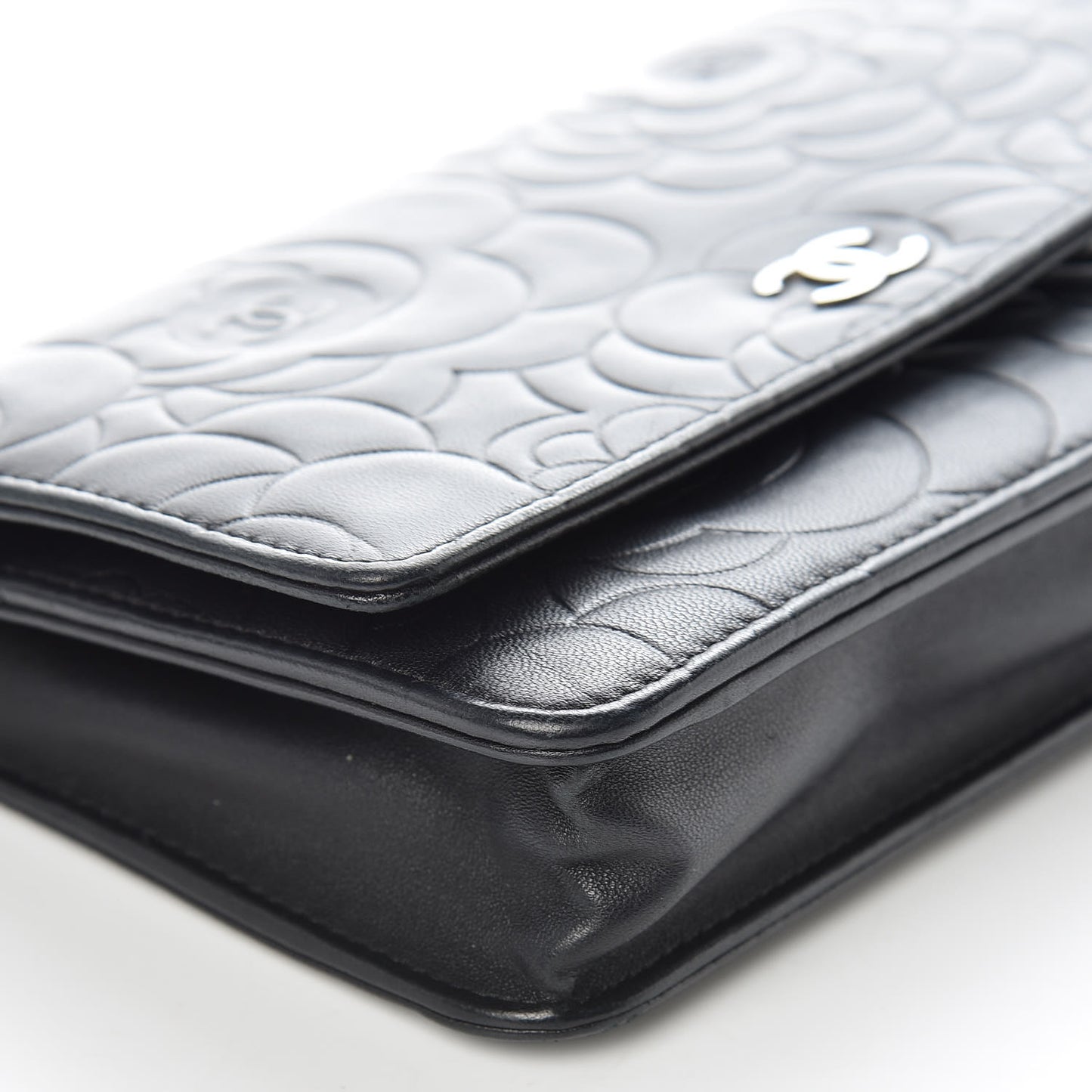 Lambskin Camellia Embossed Wallet On Chain WOC Black