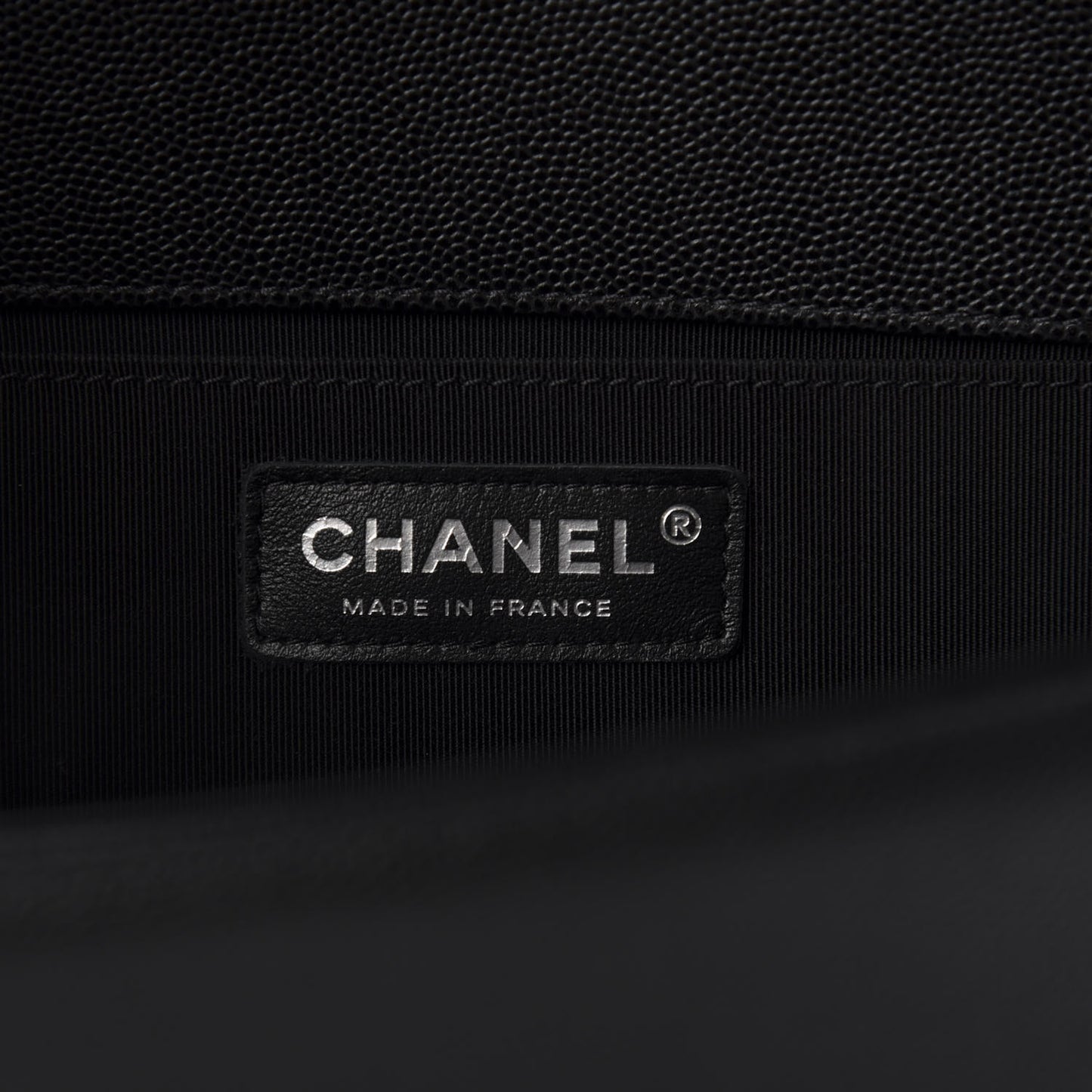 Caviar Quilted Medium Boy Flap Black