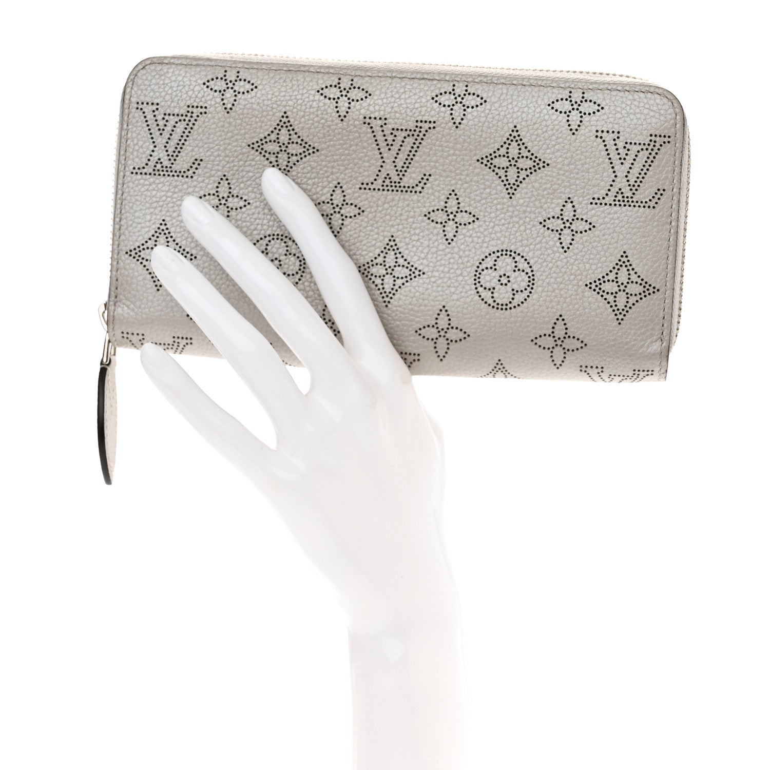 Louis Vuitton Mahina Zippy Wallet Brume 2 of 7