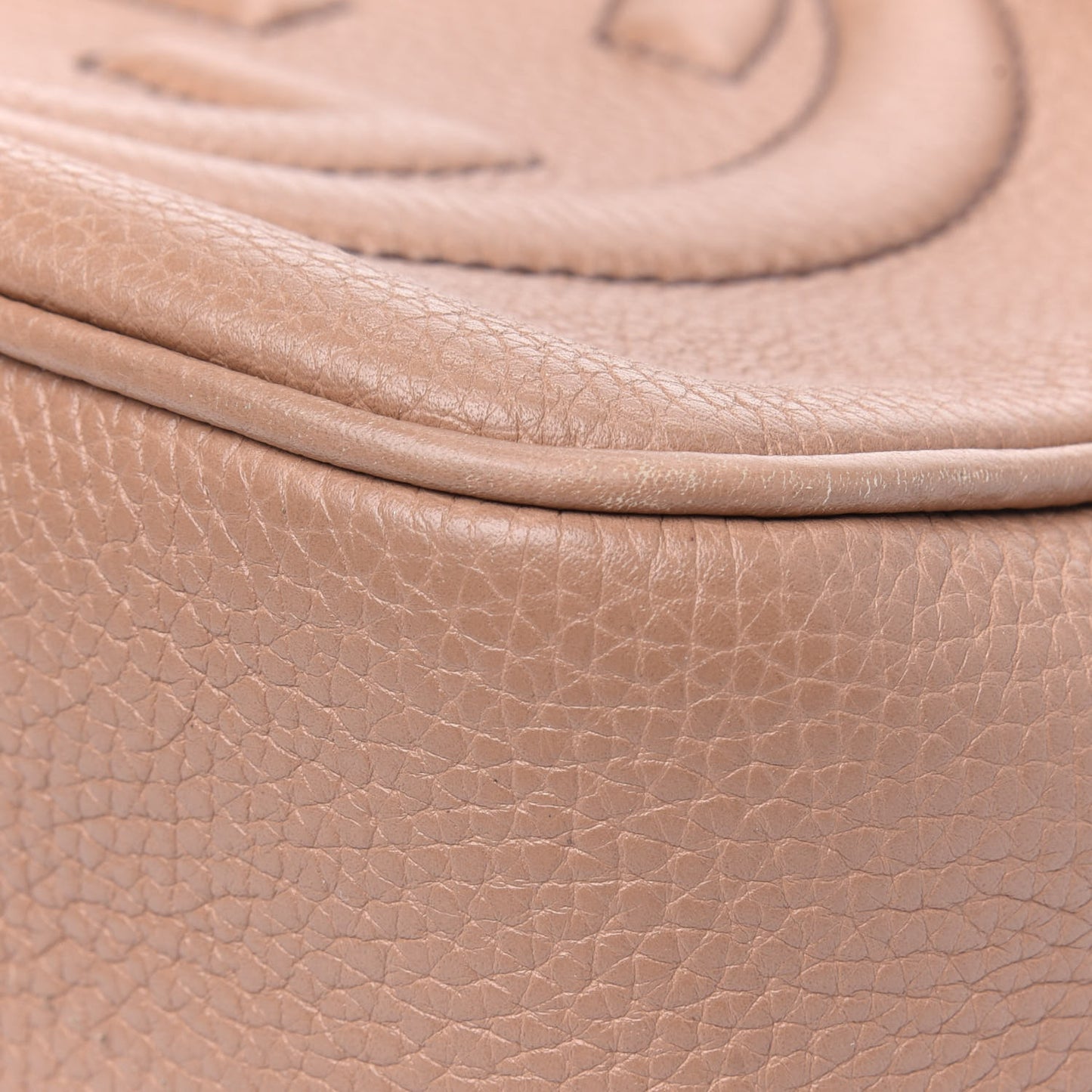Pebbled Calfskin Small Soho Disco Bag Camelia