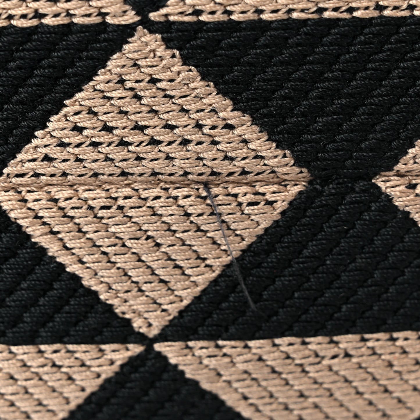 Jacquard Saffiano Triangolo Symbole Embroidered Large Tote Black Corda