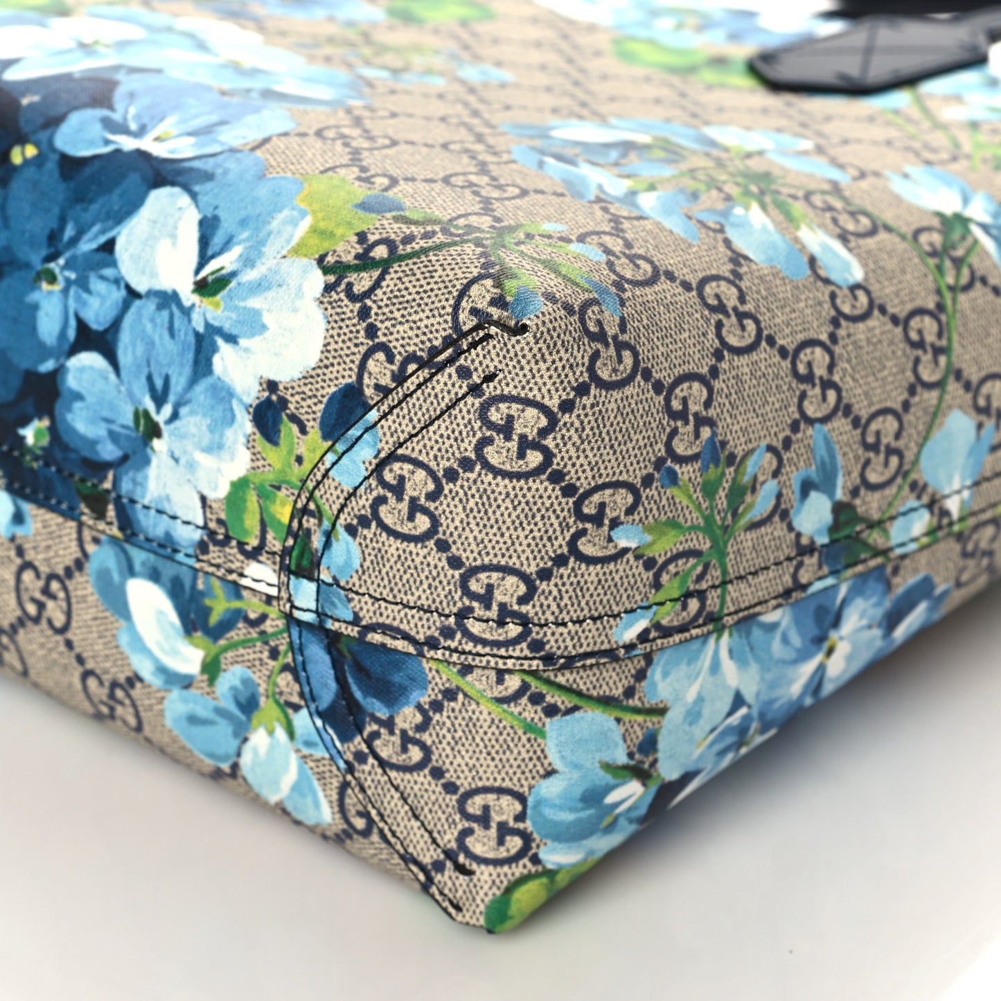 GG Supreme Monogram Blooms Small Reversible Tote Beige Blue Navy