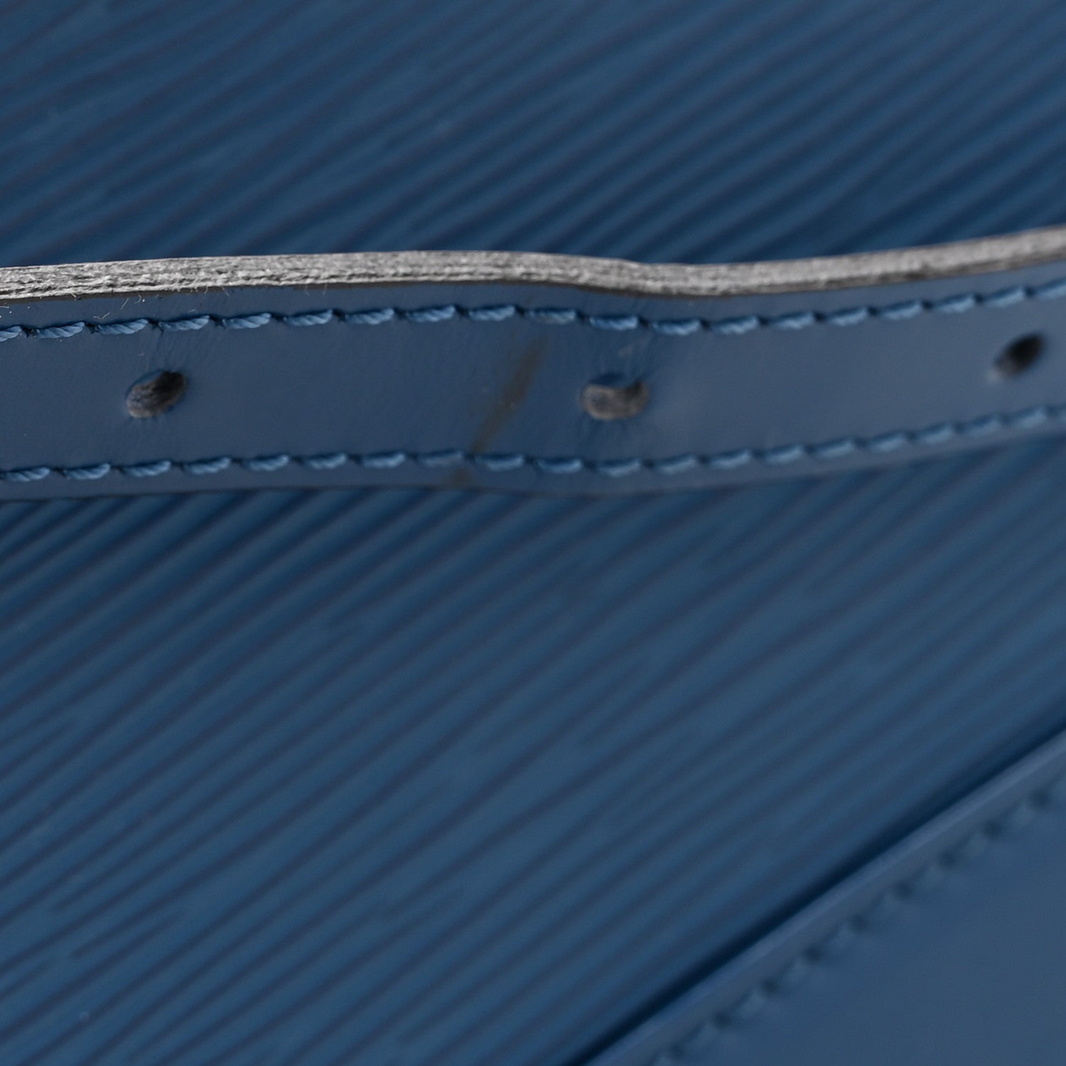 Louis Vuitton Epi Alma MM Toledo 15 of 16