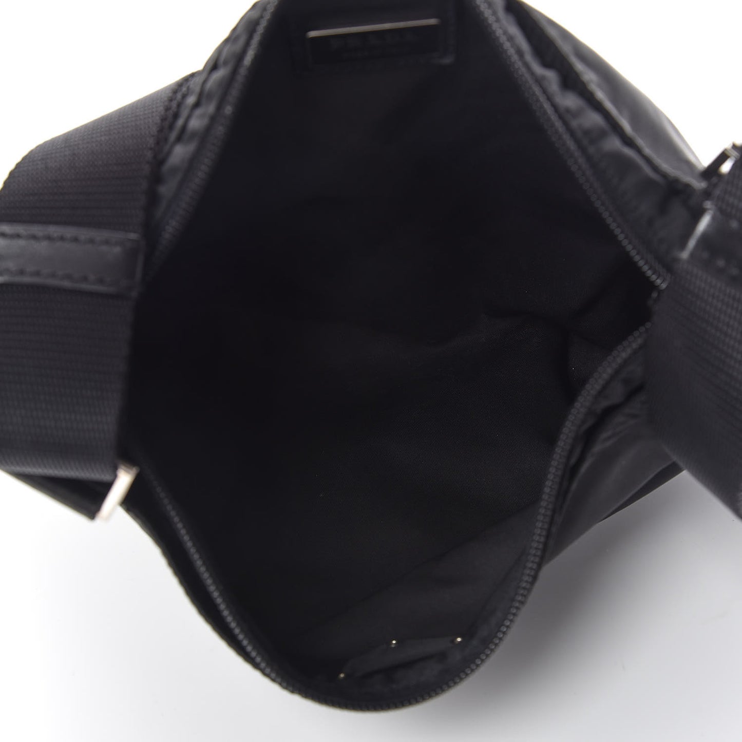 Nylon Flat Messenger Bag Black