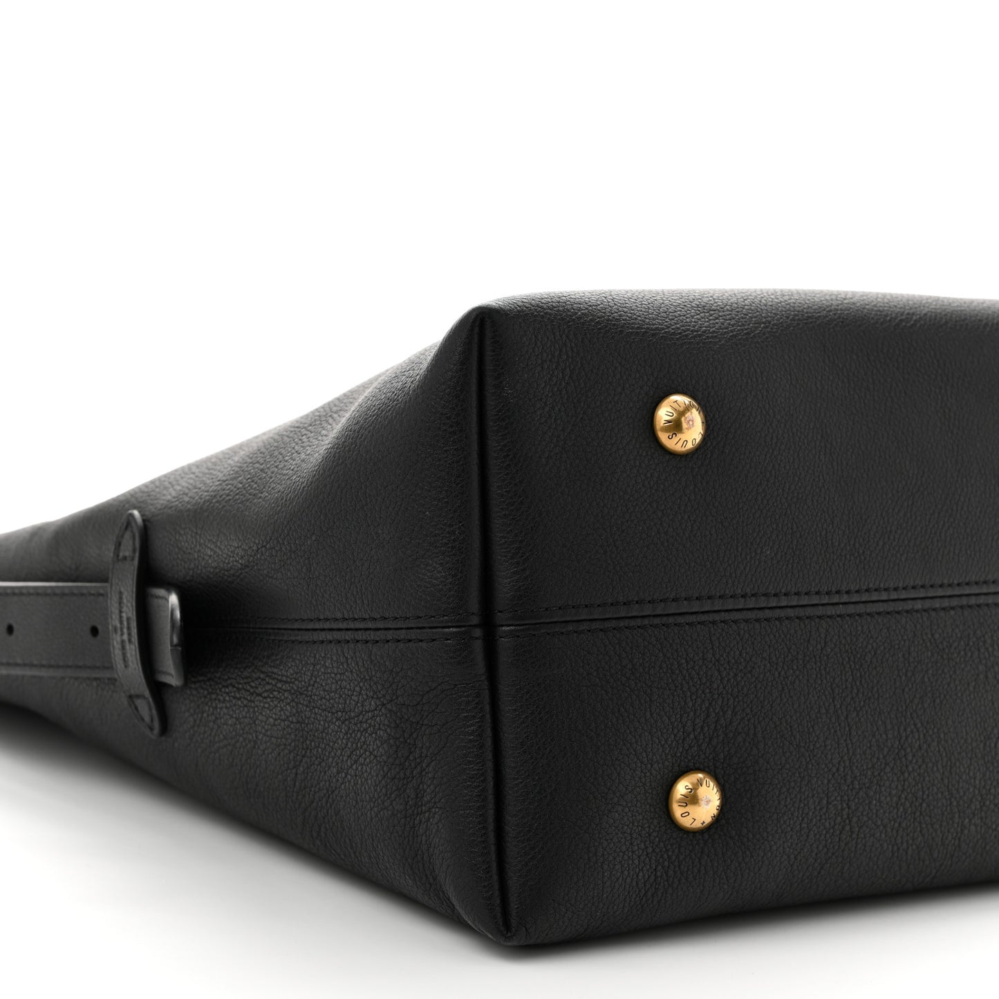 Grained Calfskin Low Key Hobo MM Black