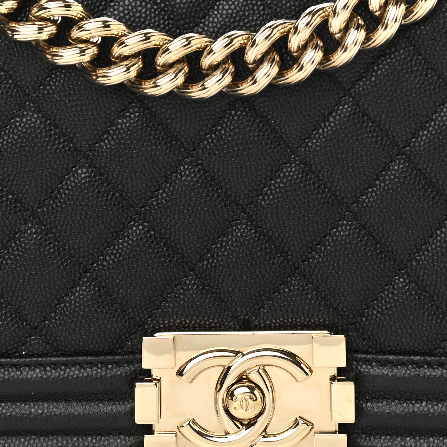Caviar Quilted Medium Boy Flap Black