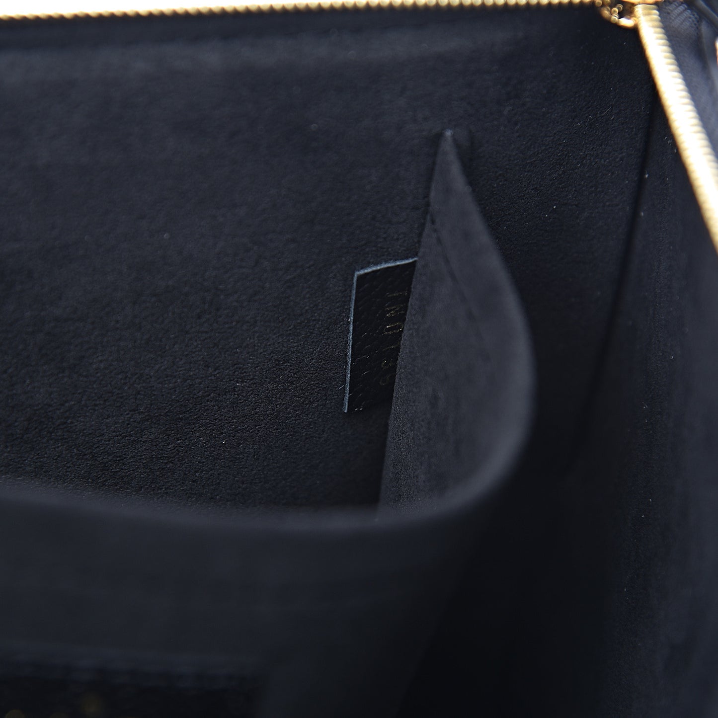 Monogram Daily Pouch Black