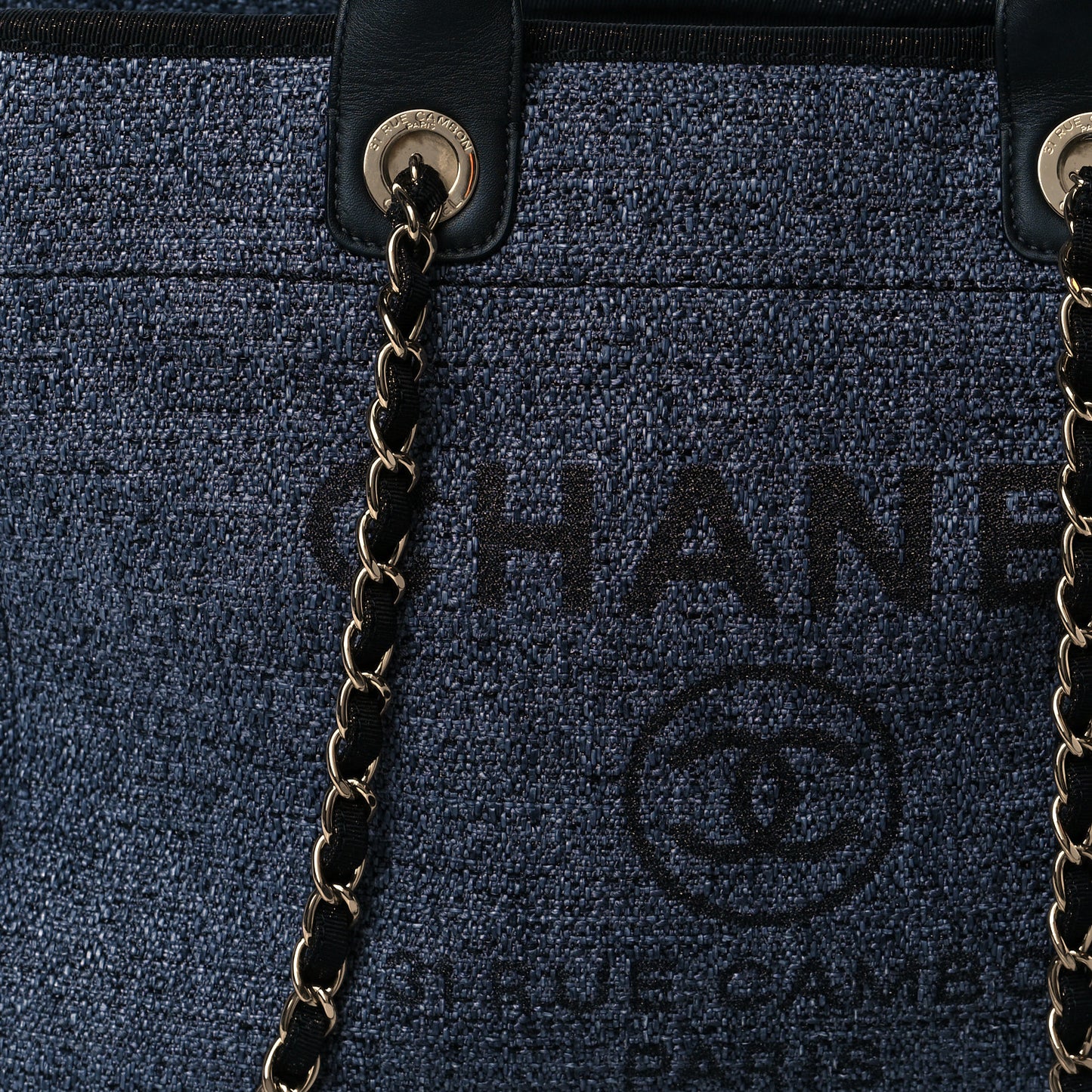 Lurex Boucle Medium Deauville Tote Blue