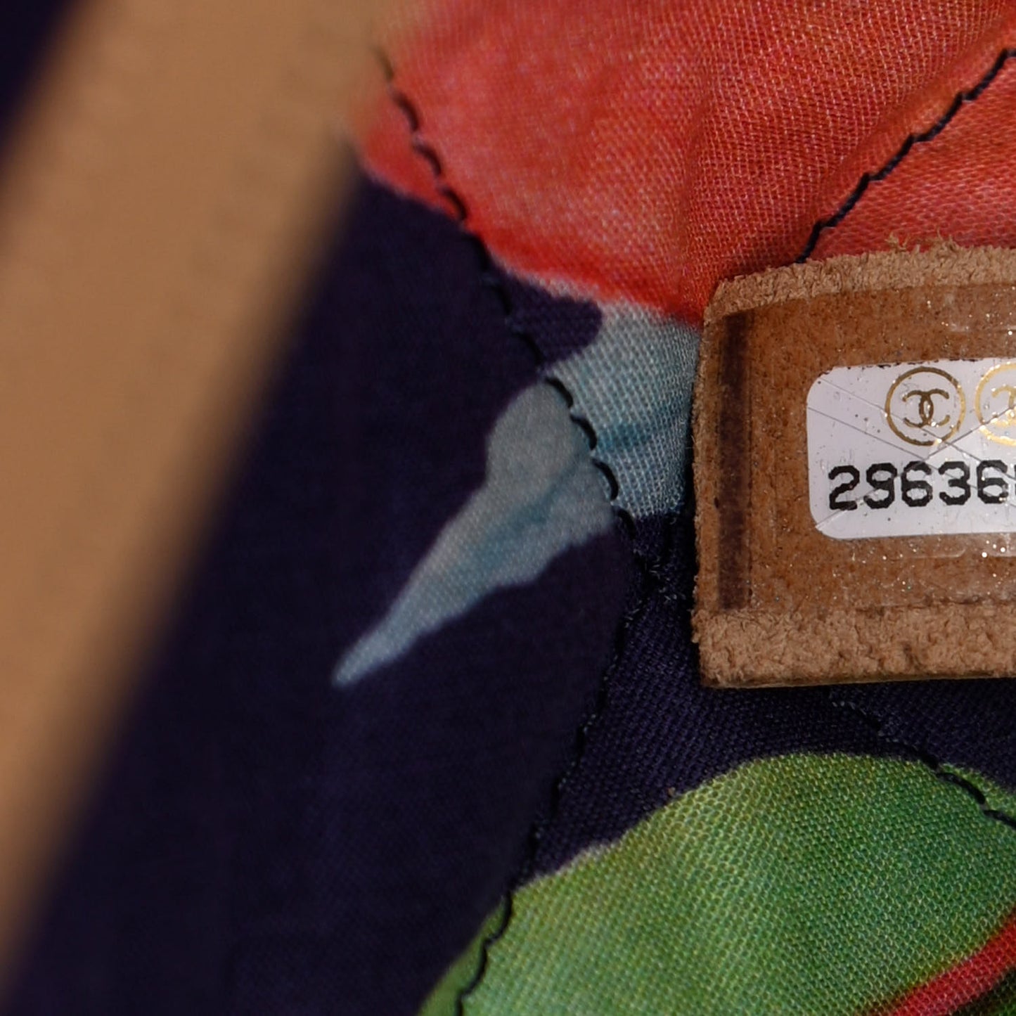 Canvas Quilted Jungle Jeans Tote White Multicolor