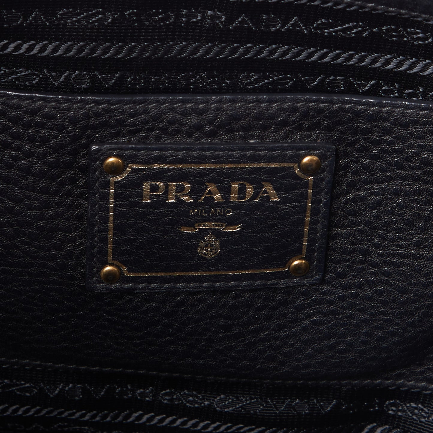 Vitello Daino Tote Black