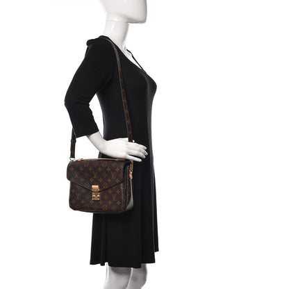 Louis Vuitton Monogram Pochette Metis 2 of 12