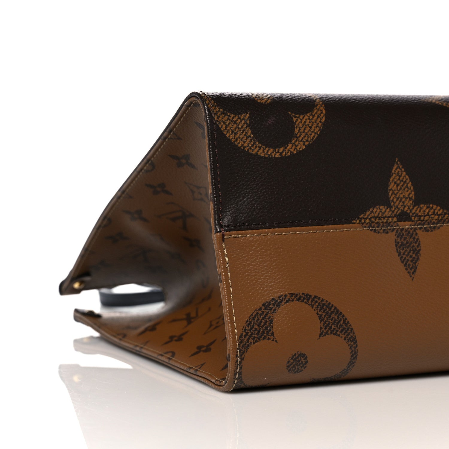 Louis Vuitton Reverse Monogram Giant Onthego MM 8 of 9