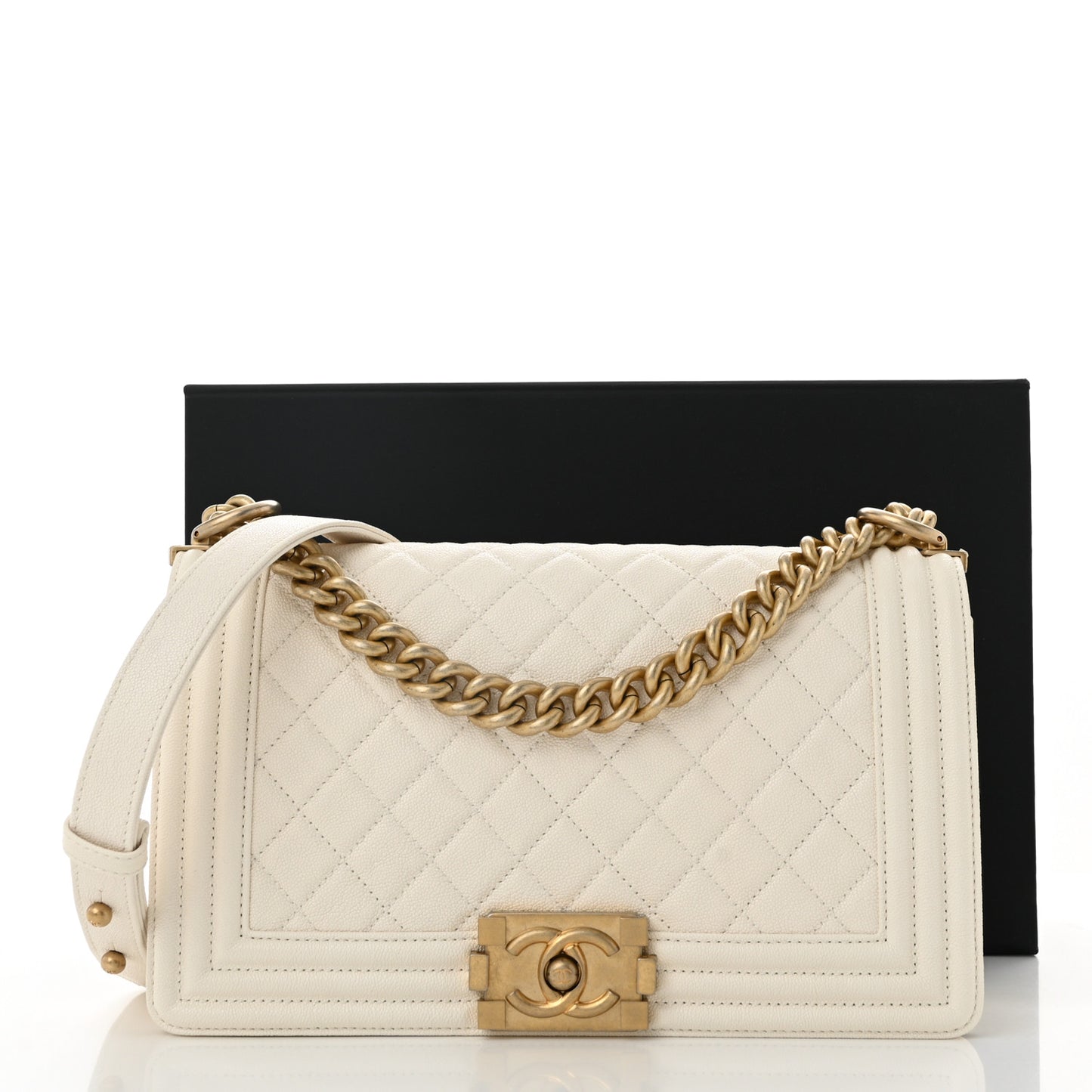 Caviar Quilted Medium Boy Flap White